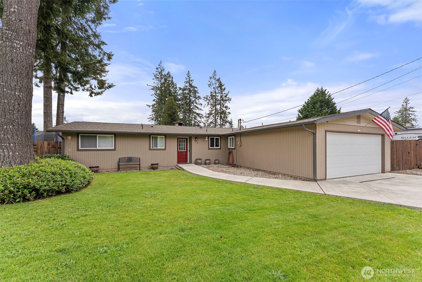 103 Hillcrest Drive , Elma, WA 98541
