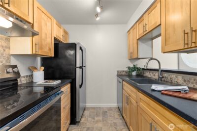 9484 Redmond-Woodinville Road NE #C-205, Redmond, WA 98052 - Photo 6