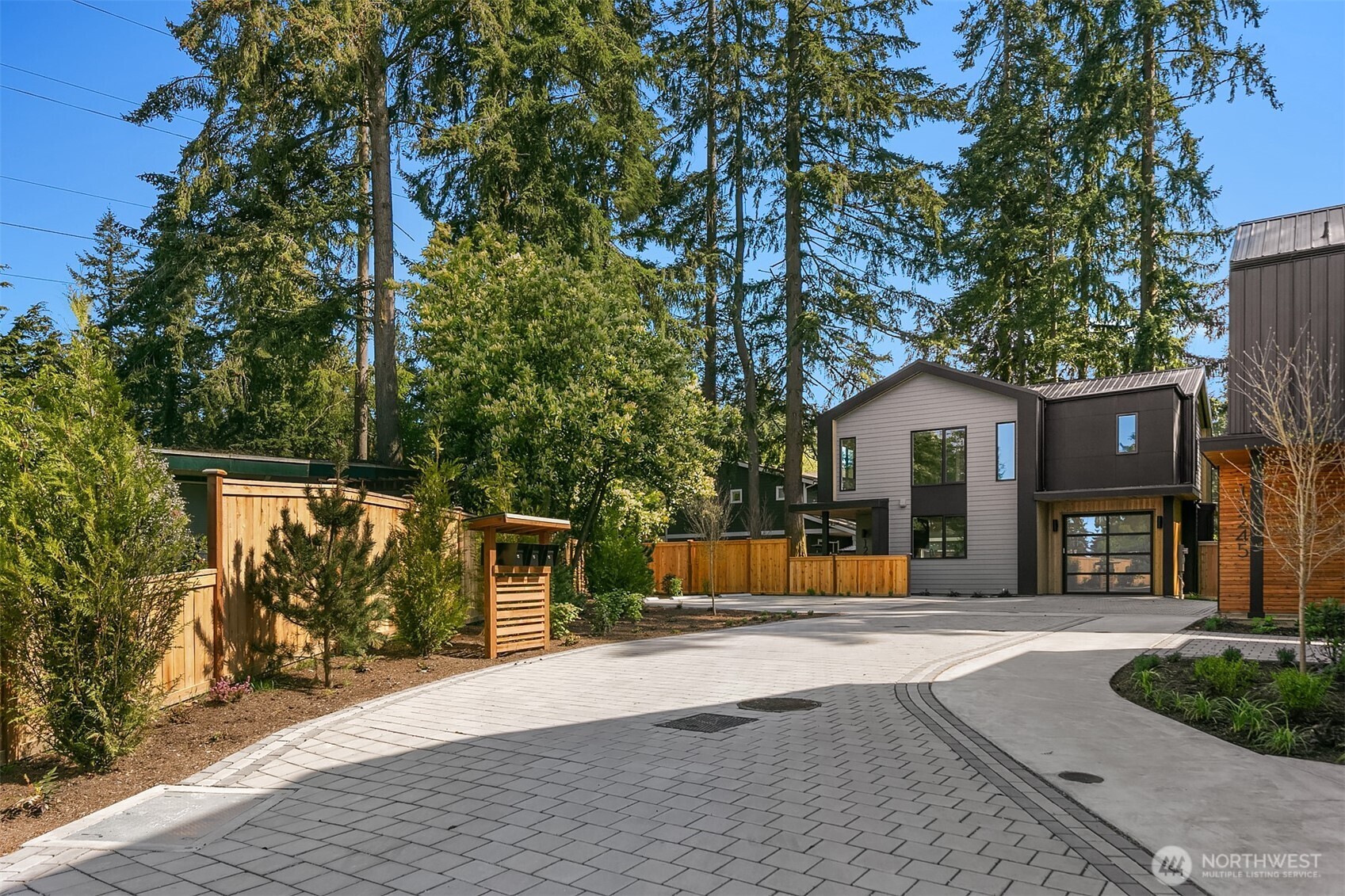 12249 NE 66TH Street , Kirkland, WA 98033