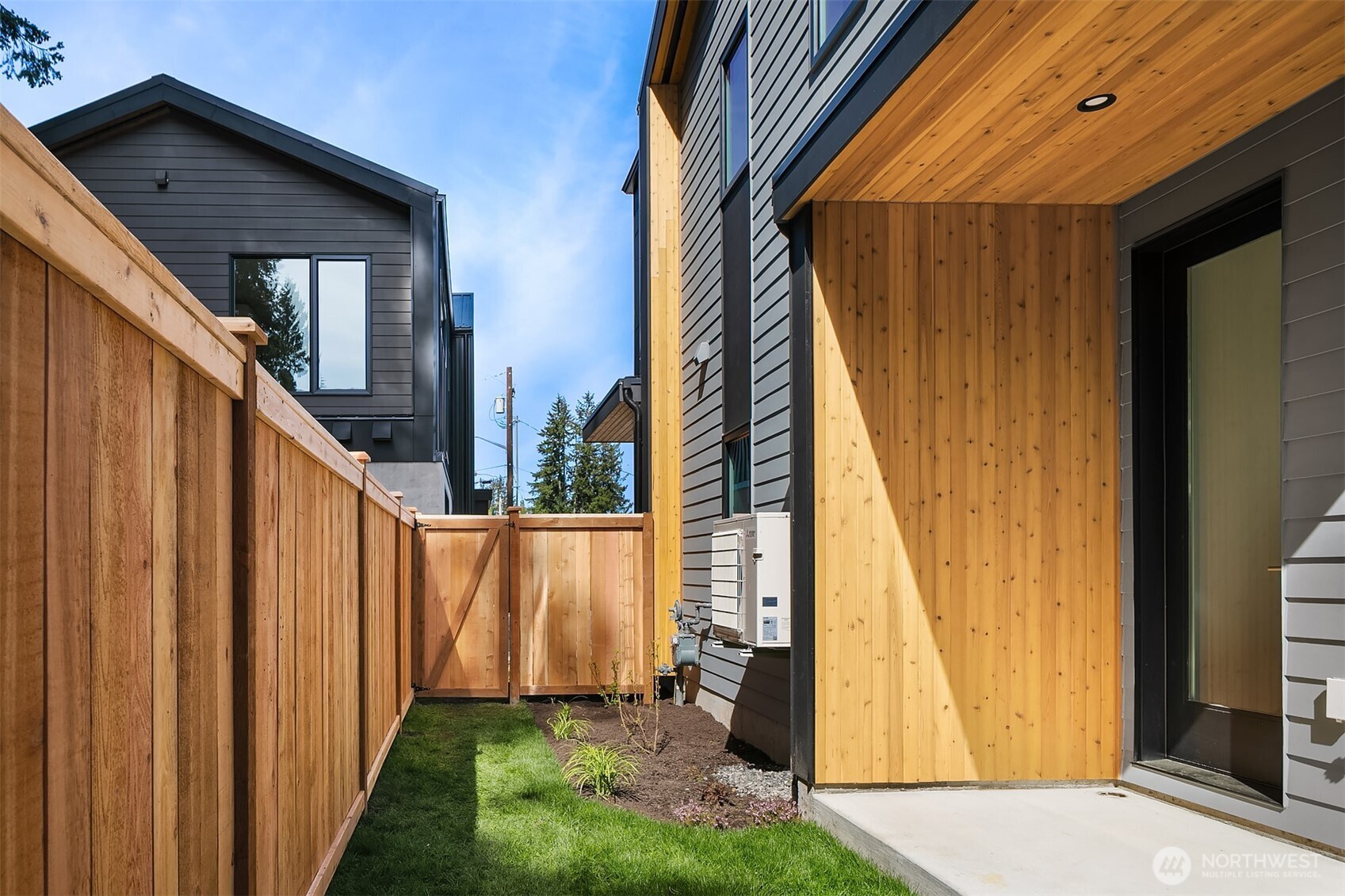 12249 NE 66TH Street , Kirkland, WA 98033