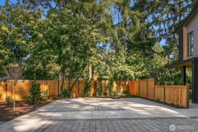 12249 NE 66TH Street , Kirkland, WA 98033 - Photo 33