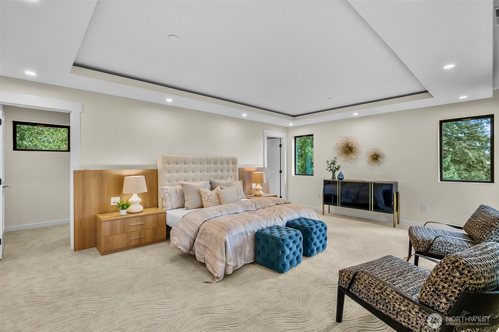 10823 SE 12th Street , Bellevue, WA 98004