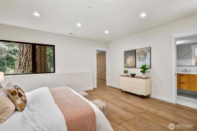 10823 SE 12th Street , Bellevue, WA 98004 - Photo 34