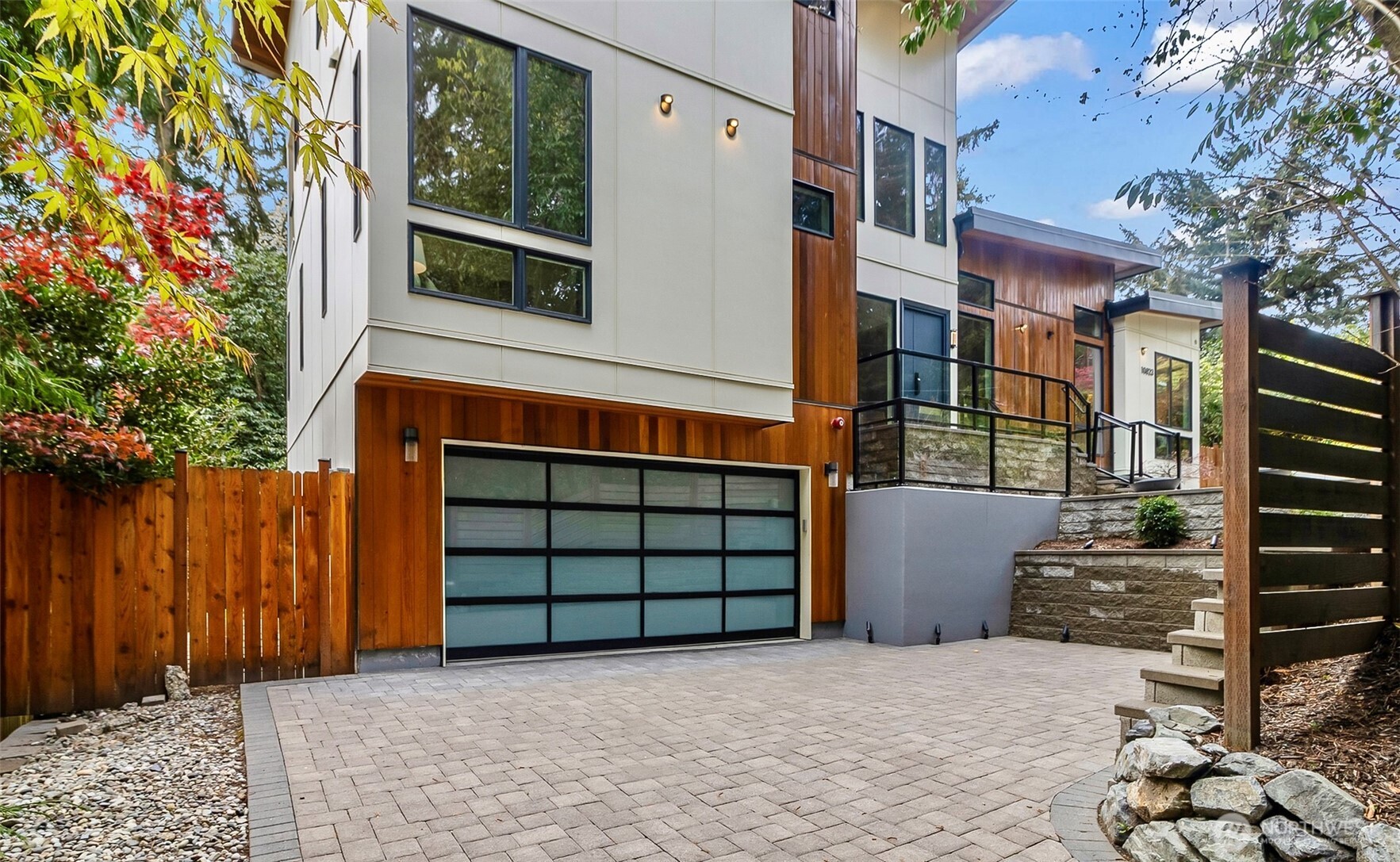 10823 SE 12th Street , Bellevue, WA 98004