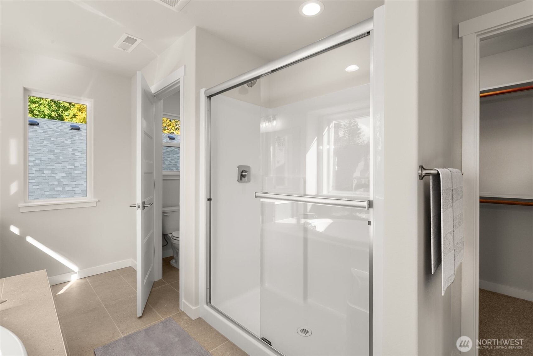 7369 Mirasett Street SW, Tumwater, WA 98512