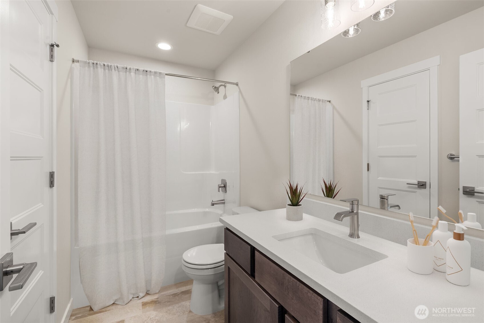 7369 Mirasett Street SW, Tumwater, WA 98512