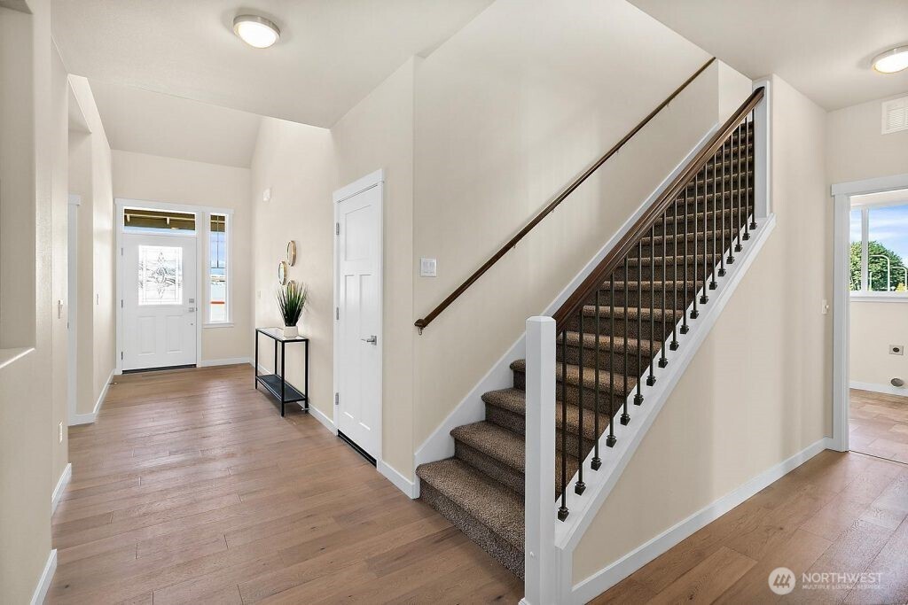 7375 Mirasett Street SW, Tumwater, WA 98512