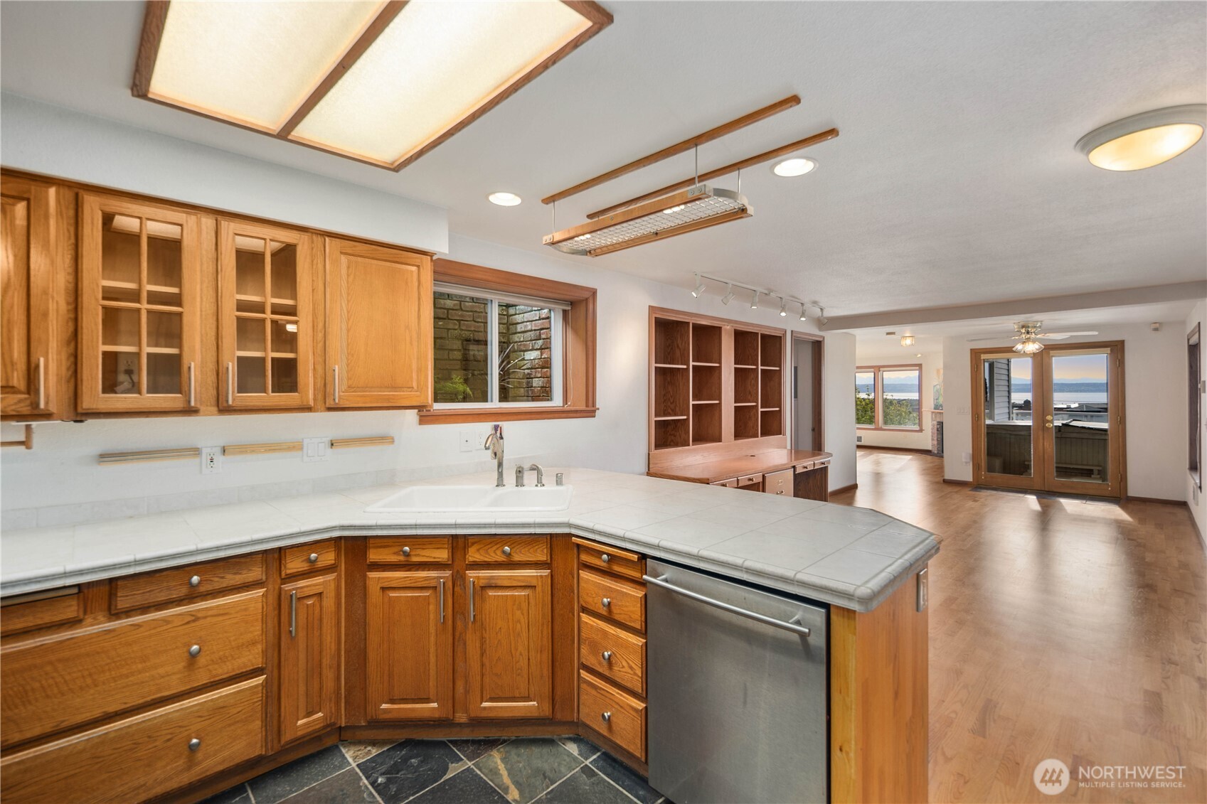 1930 Grand Avenue #2, Everett, WA 98201