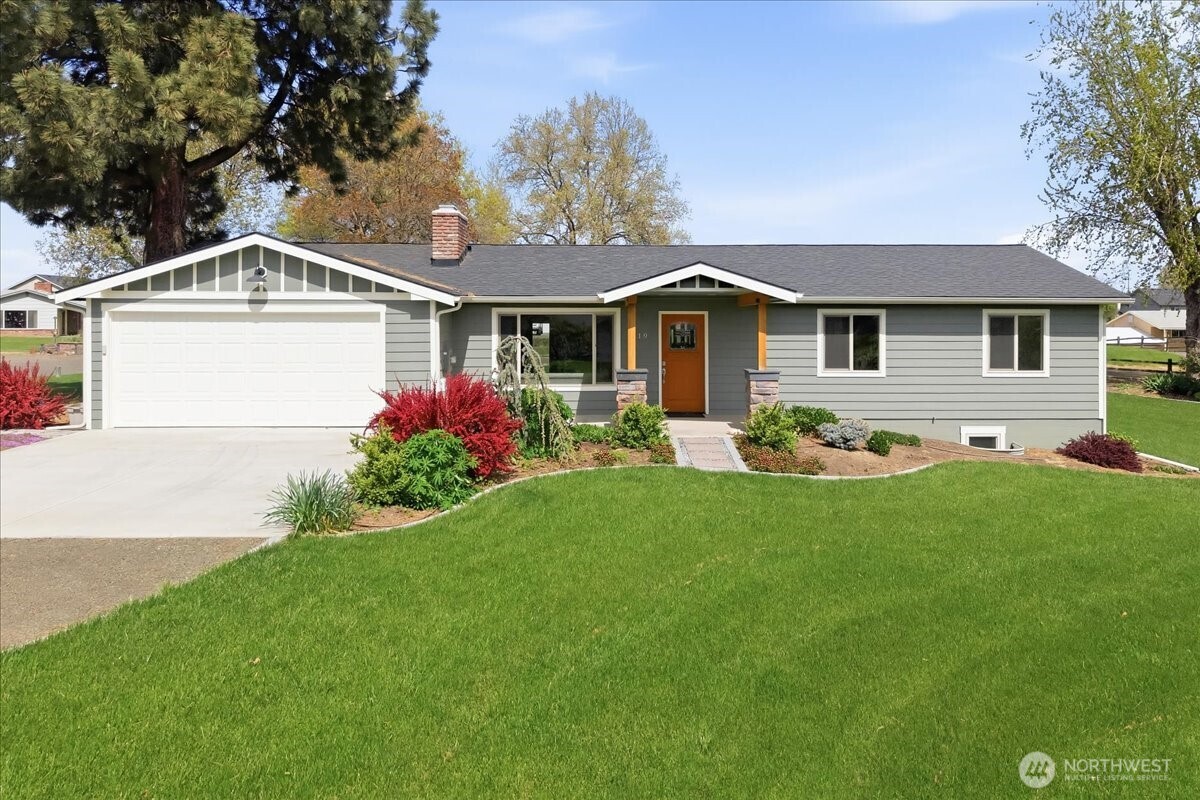 919 Stanley Drive , College Place, WA 99324