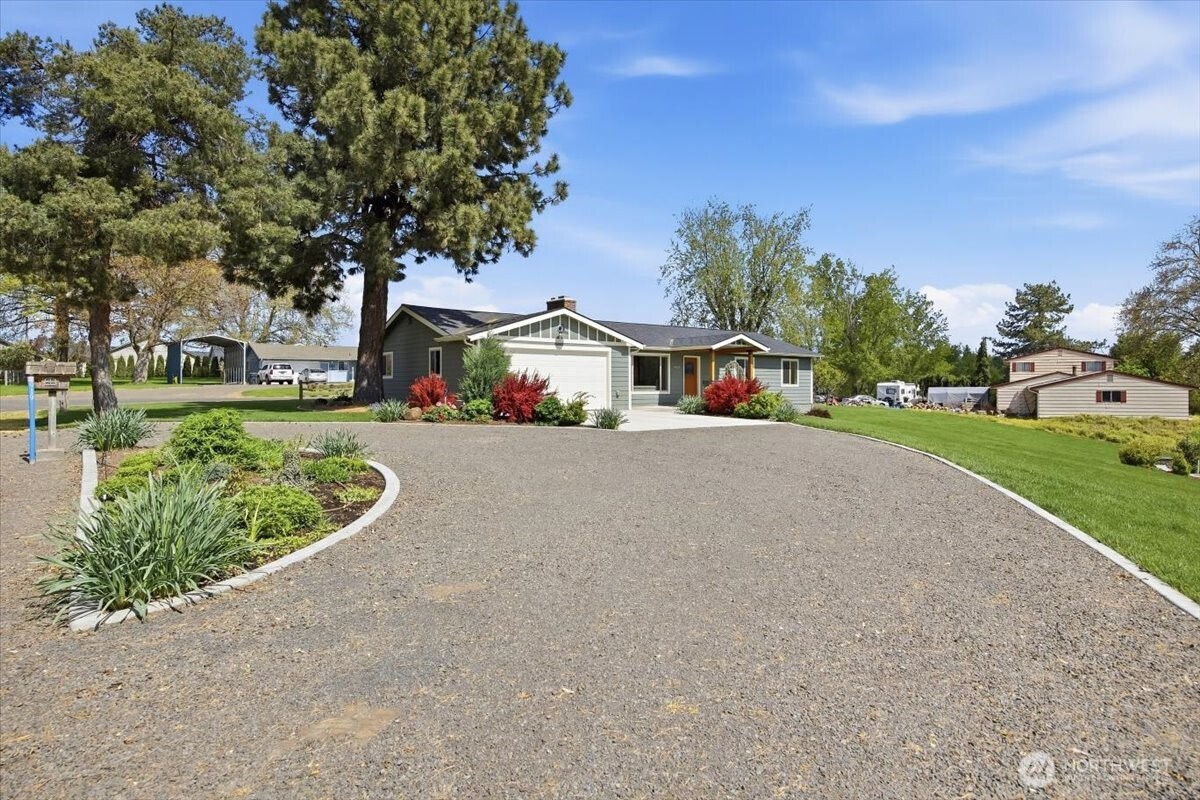 919 Stanley Drive , College Place, WA 99324