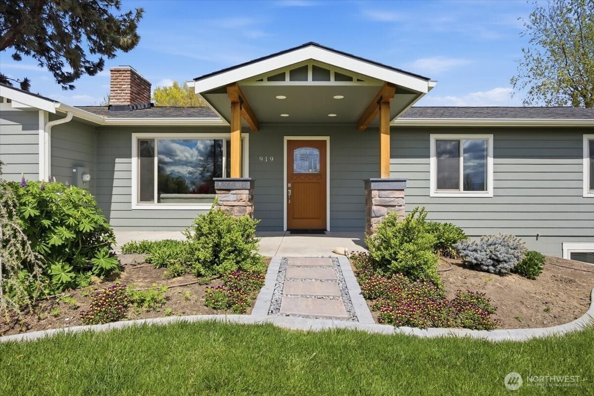 919 Stanley Drive , College Place, WA 99324