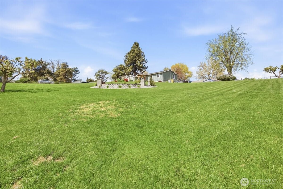 919 Stanley Drive , College Place, WA 99324