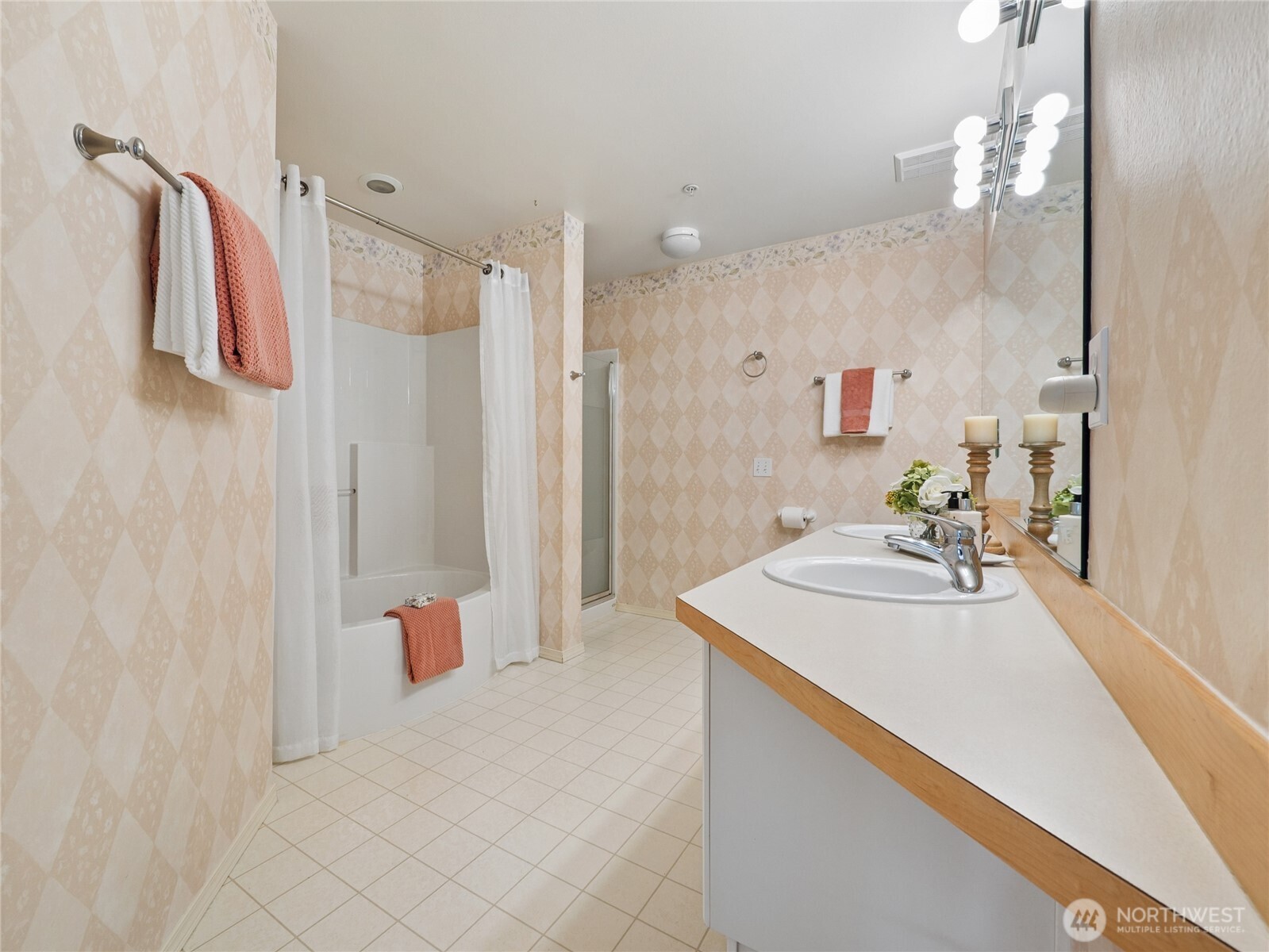 22024 43rd Avenue S #13-1, Kent, WA 98032