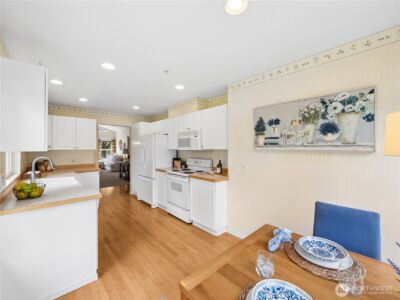 22024 43rd Avenue S #13-1, Kent, WA 98032 - Photo 8