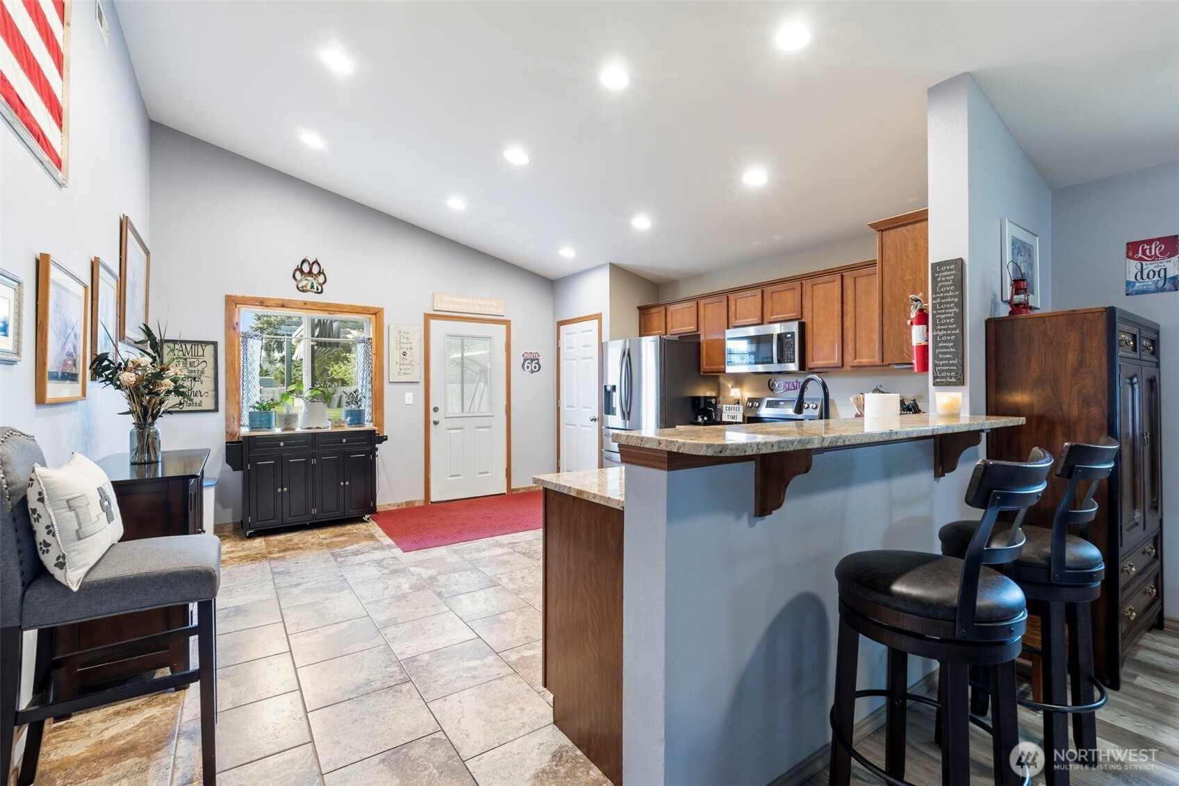 305 E Oakview Avenue , Centralia, WA 98531