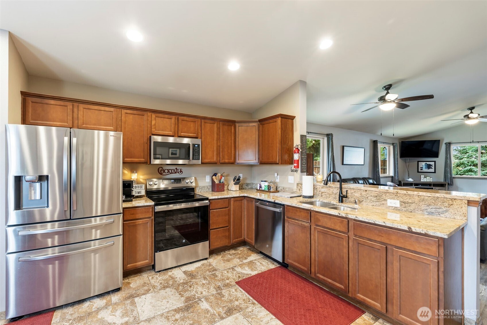 305 E Oakview Avenue , Centralia, WA 98531