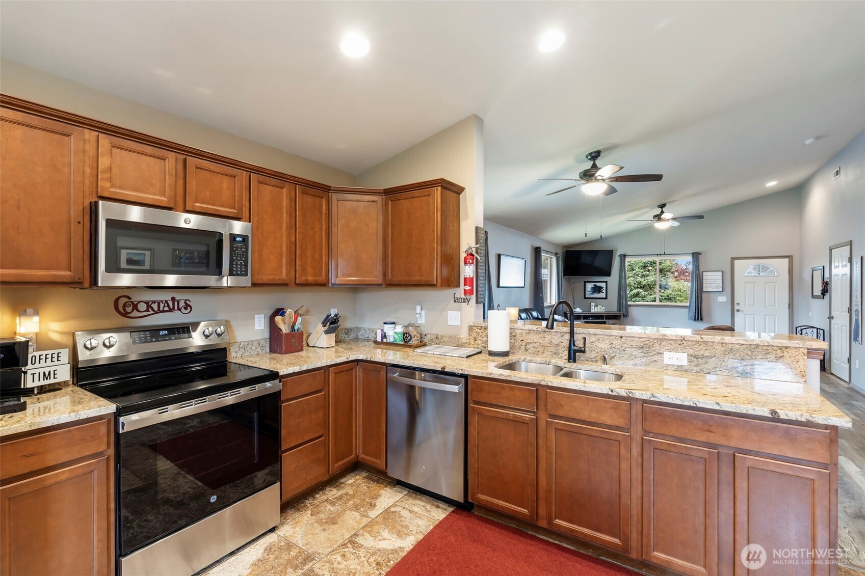 305 E Oakview Avenue , Centralia, WA 98531