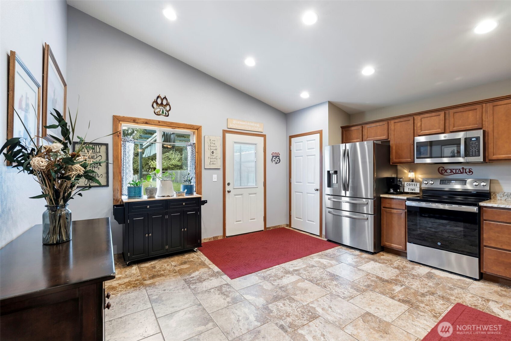 305 E Oakview Avenue , Centralia, WA 98531