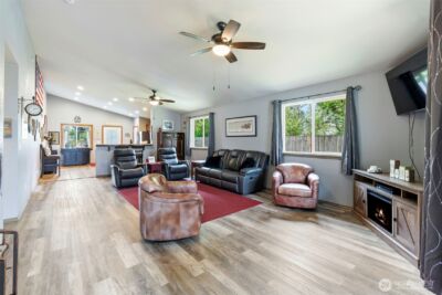 305 E Oakview Avenue , Centralia, WA 98531 - Photo 7