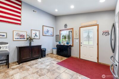 305 E Oakview Avenue , Centralia, WA 98531 - Photo 8