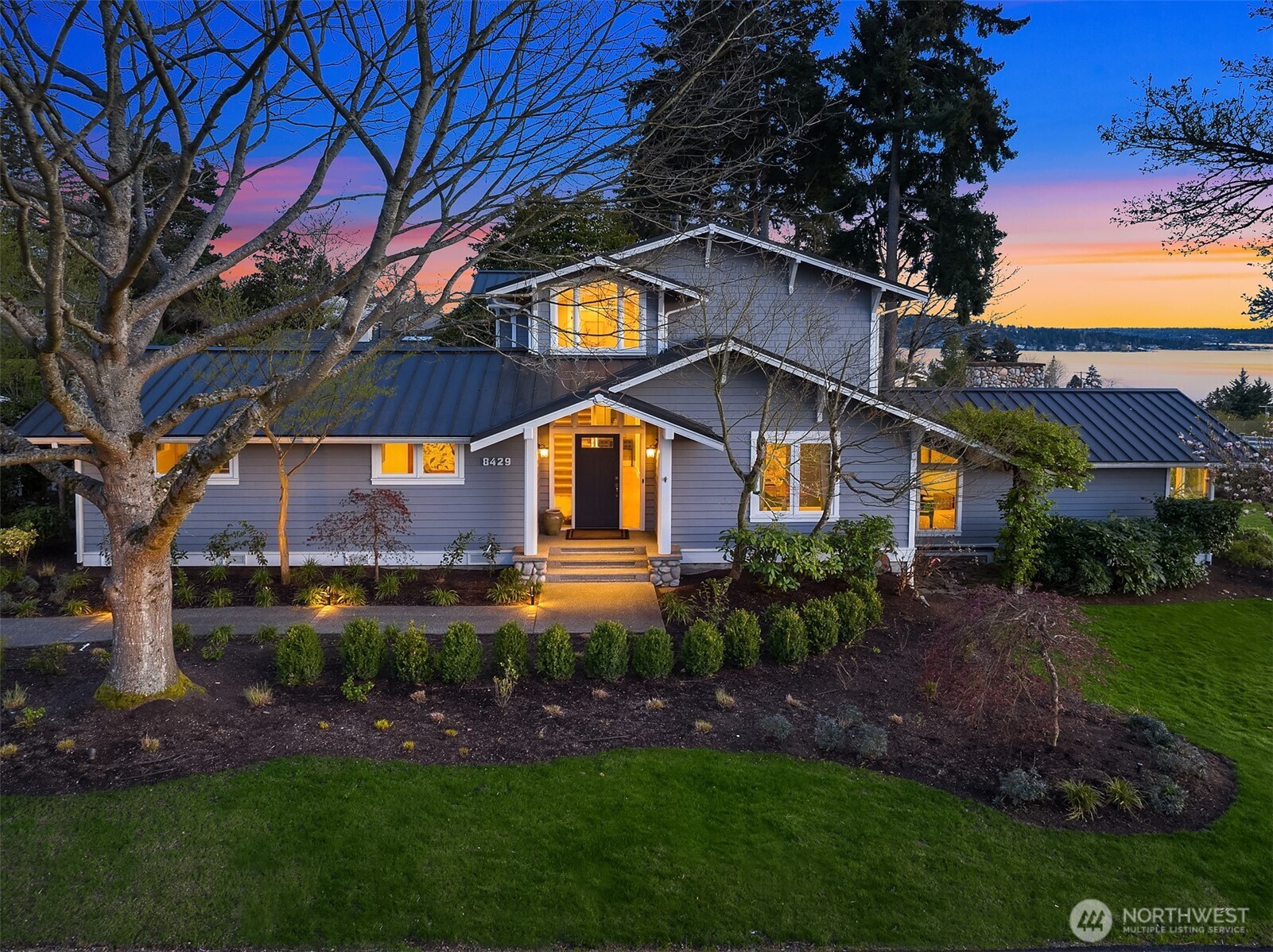 8429 NE 7th Street , Medina, WA 98039