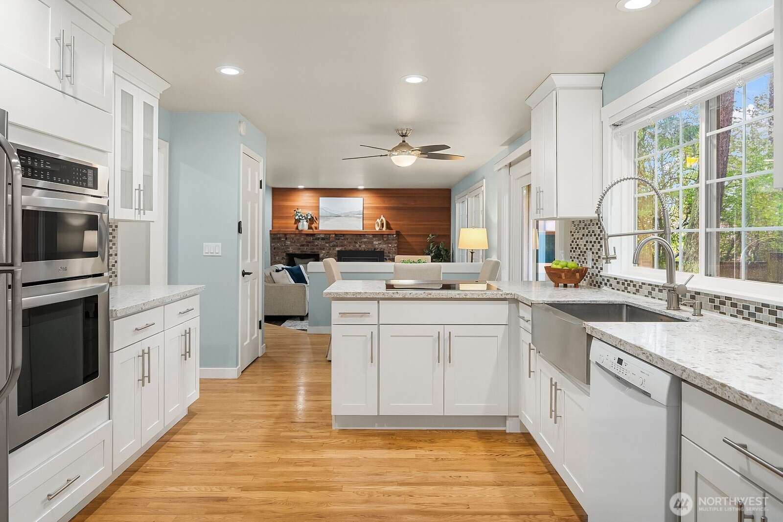 14314 NE 10th Place , Bellevue, WA 98007