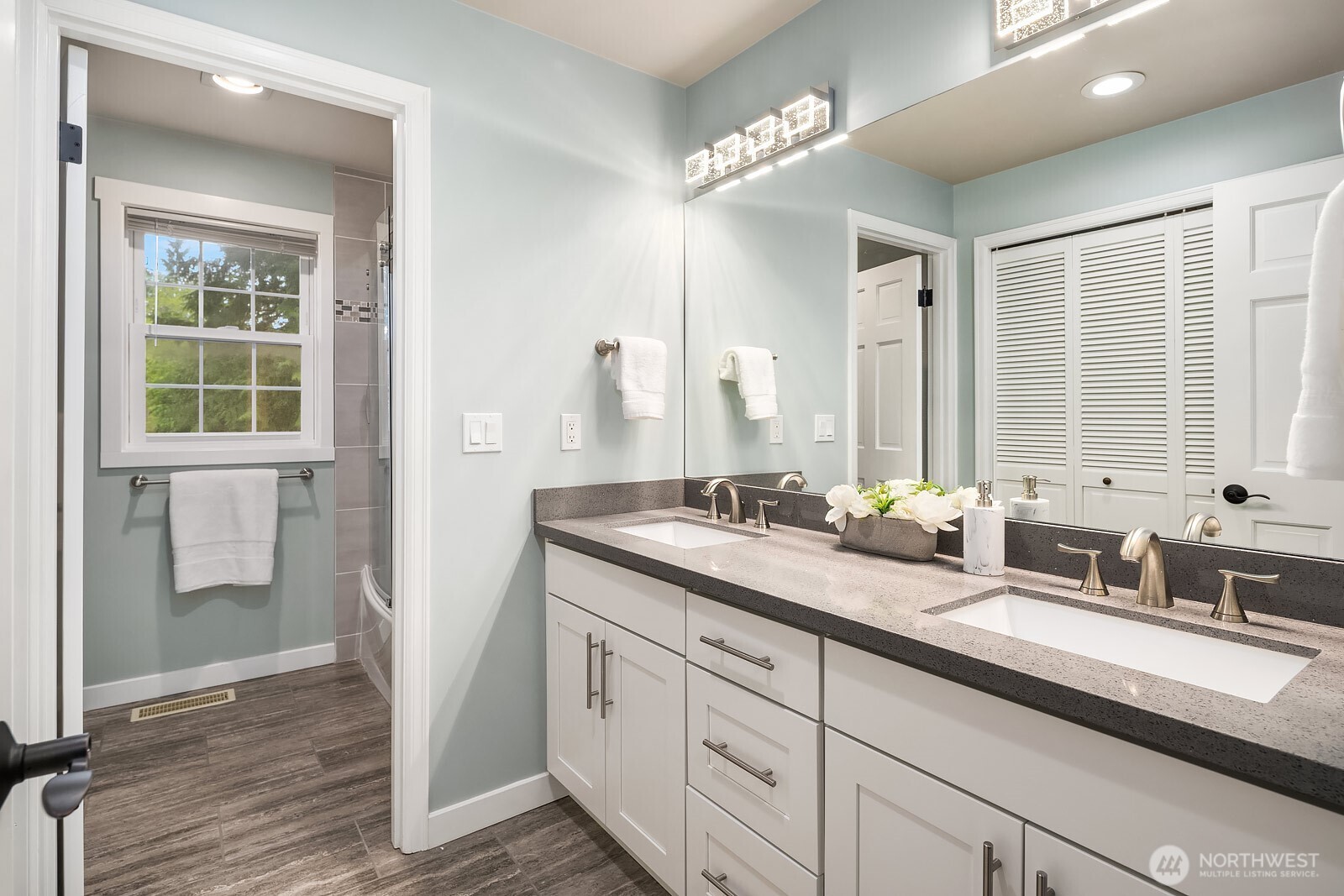 14314 NE 10th Place , Bellevue, WA 98007