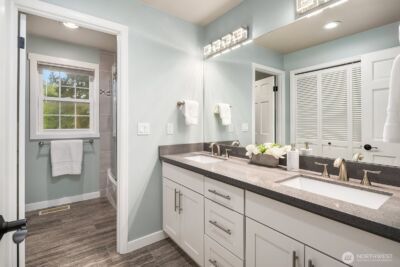 14314 NE 10th Place , Bellevue, WA 98007 - Photo 24