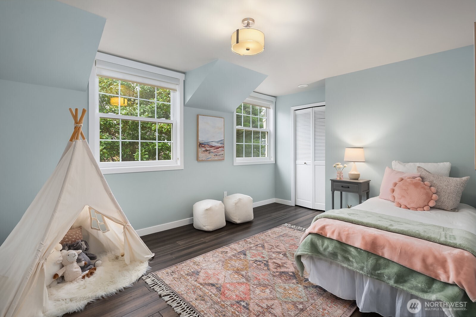 14314 NE 10th Place , Bellevue, WA 98007