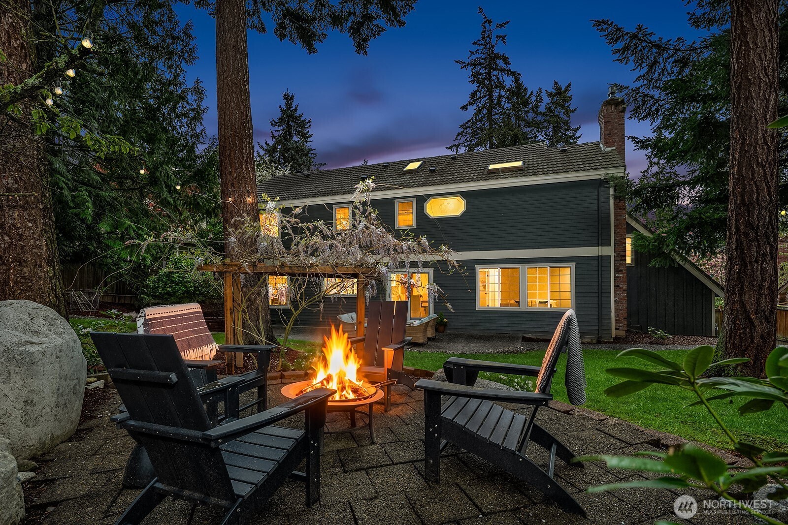 14314 NE 10th Place , Bellevue, WA 98007