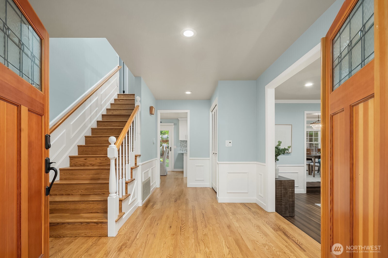 14314 NE 10th Place , Bellevue, WA 98007