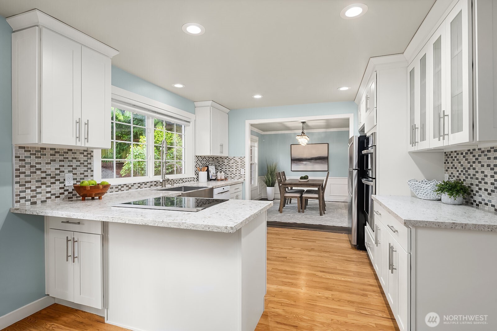 14314 NE 10th Place , Bellevue, WA 98007