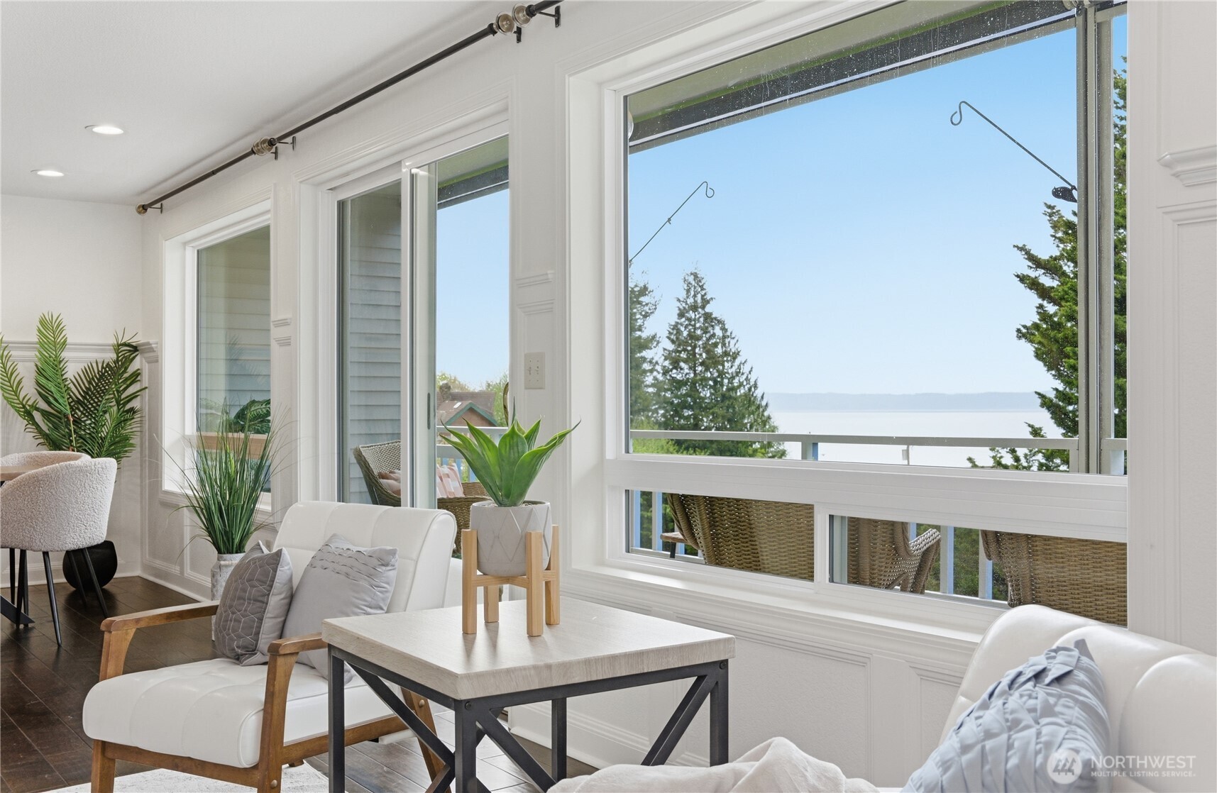 28701 6th Place S #107, Des Moines, WA 98198