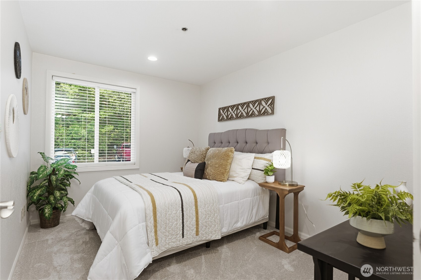 28701 6th Place S #107, Des Moines, WA 98198