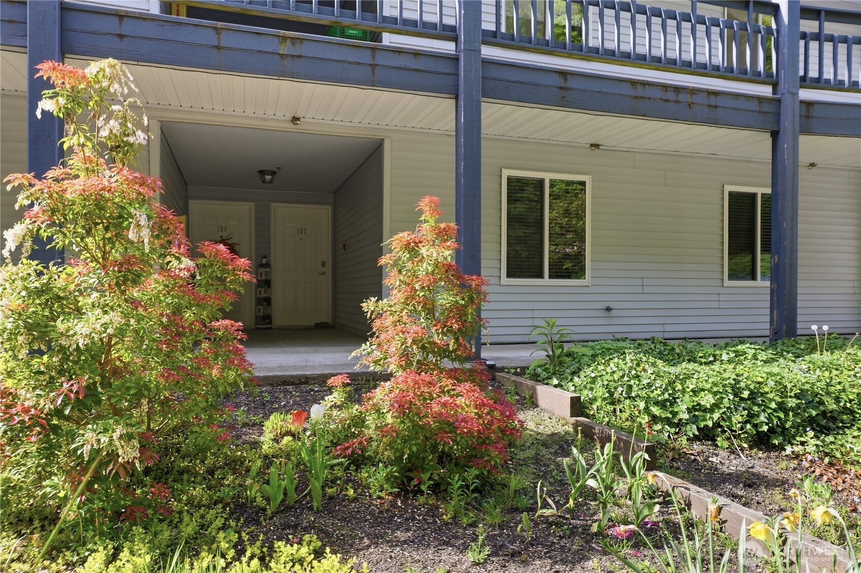 28701 6th Place S #107, Des Moines, WA 98198
