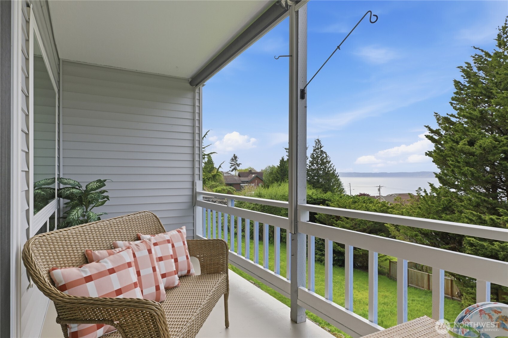 28701 6th Place S #107, Des Moines, WA 98198