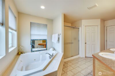 2560 NE William E Sutton Road , Bremerton, WA 98311 - Photo 14