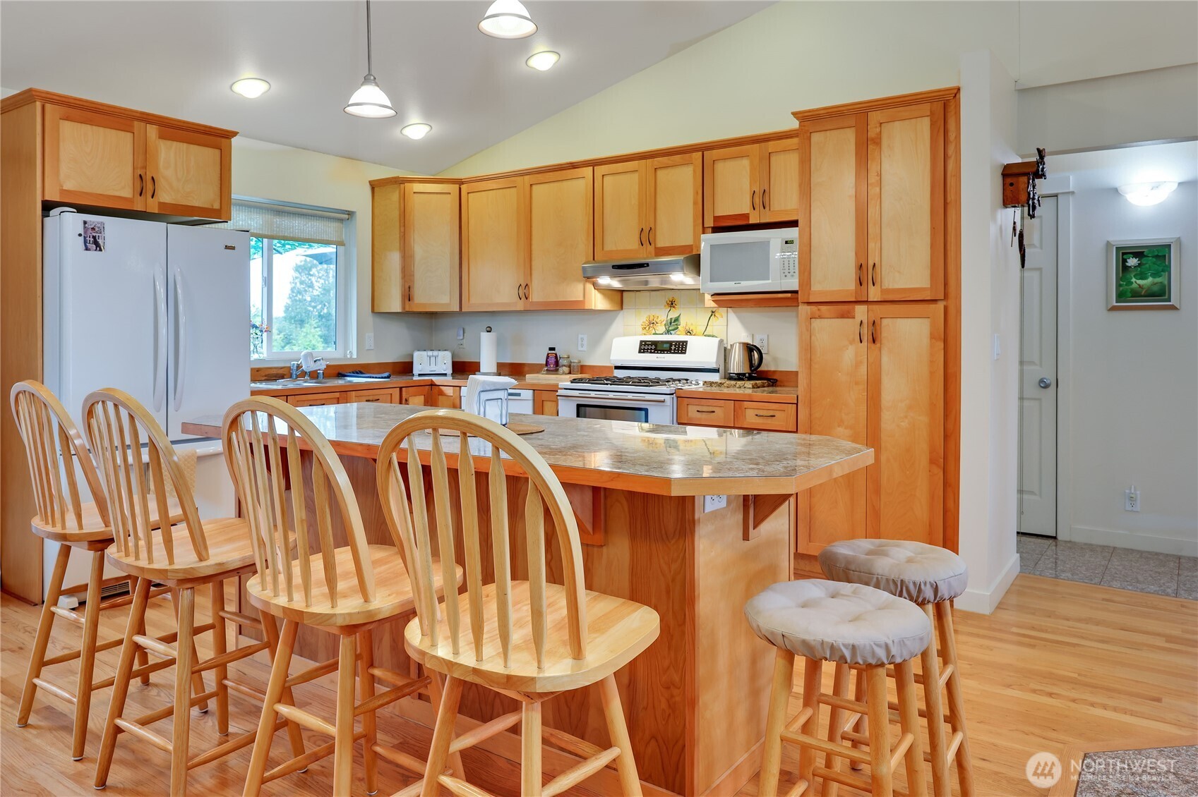 2560 NE William E Sutton Road , Bremerton, WA 98311