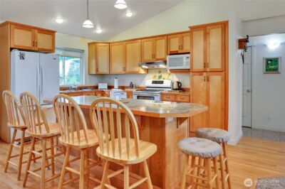 2560 NE William E Sutton Road , Bremerton, WA 98311 - Photo 10