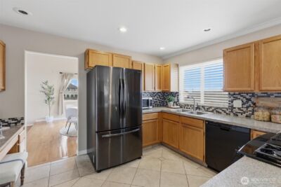 7649 68th Street NE, Marysville, WA 98270 - Photo 9
