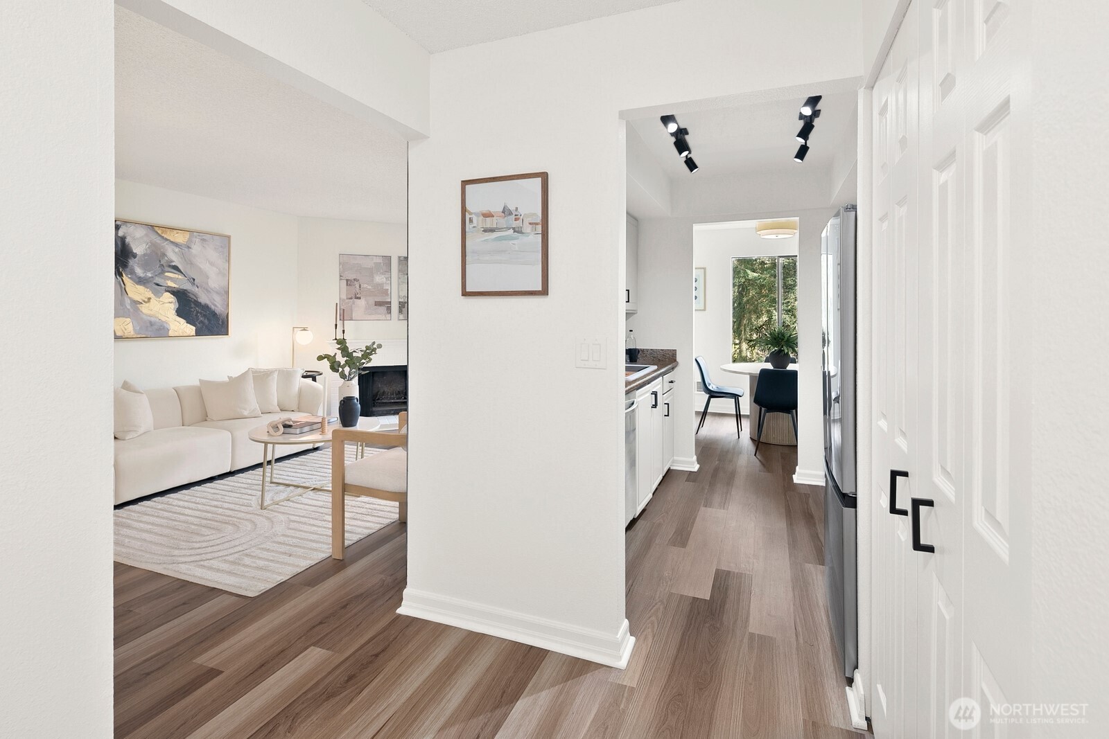 10508 NE 32nd Place #G302, Bellevue, WA 98004