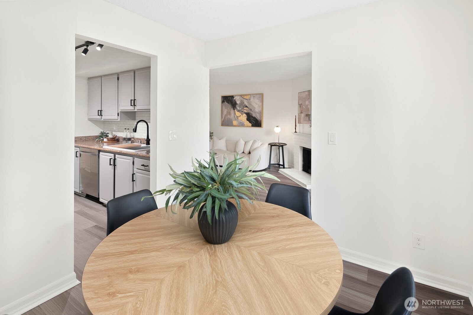 10508 NE 32nd Place #G302, Bellevue, WA 98004