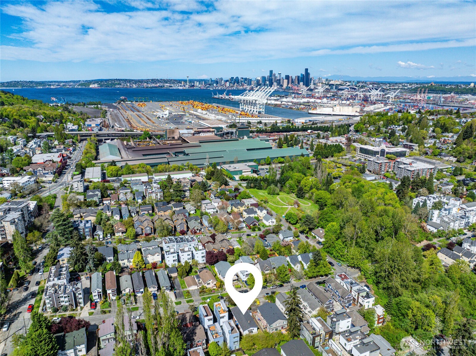 2827 SW Nevada Street , Seattle, WA 98126
