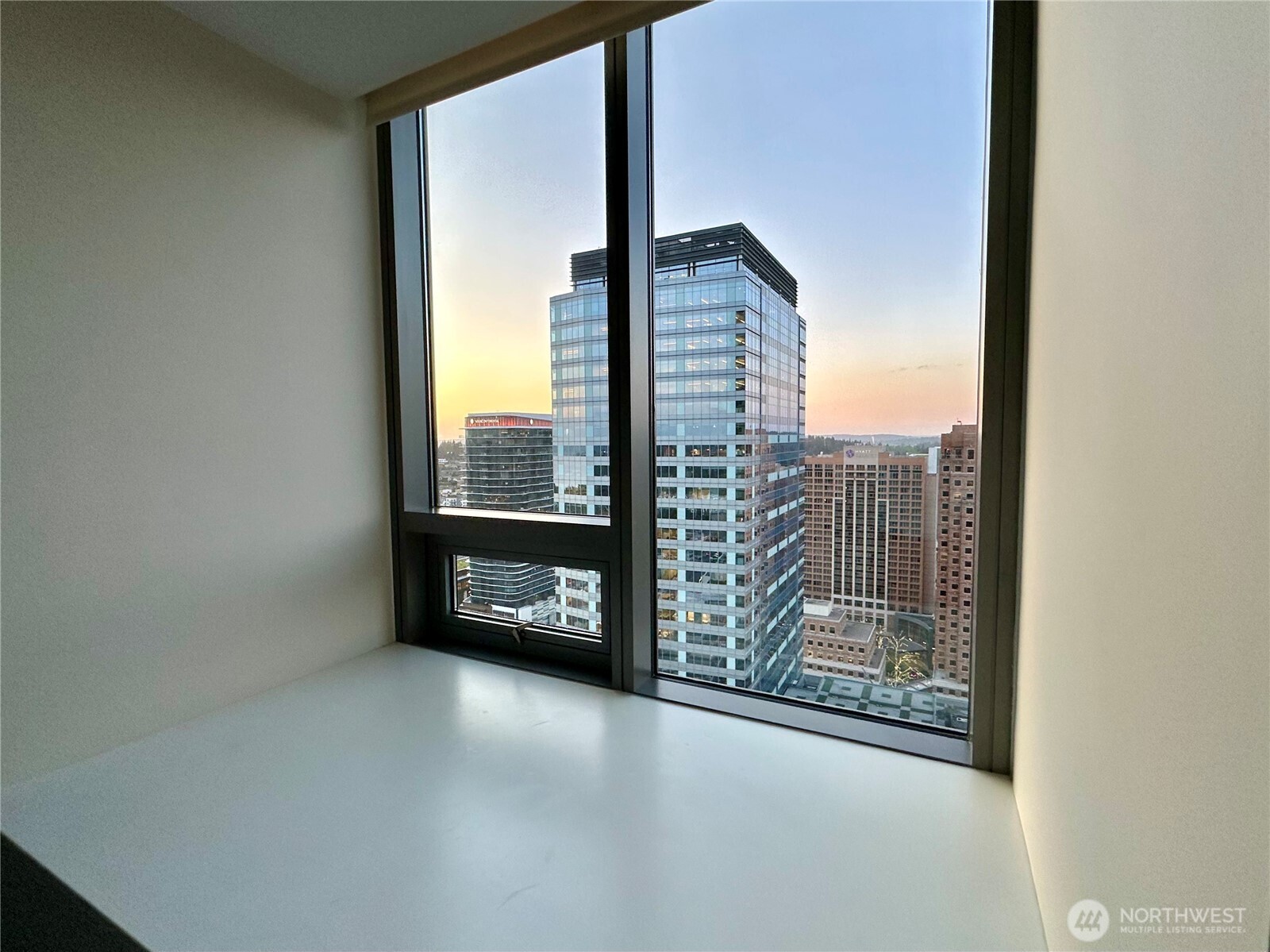 650 Bellevue Way NE #2808, Bellevue, WA 98004