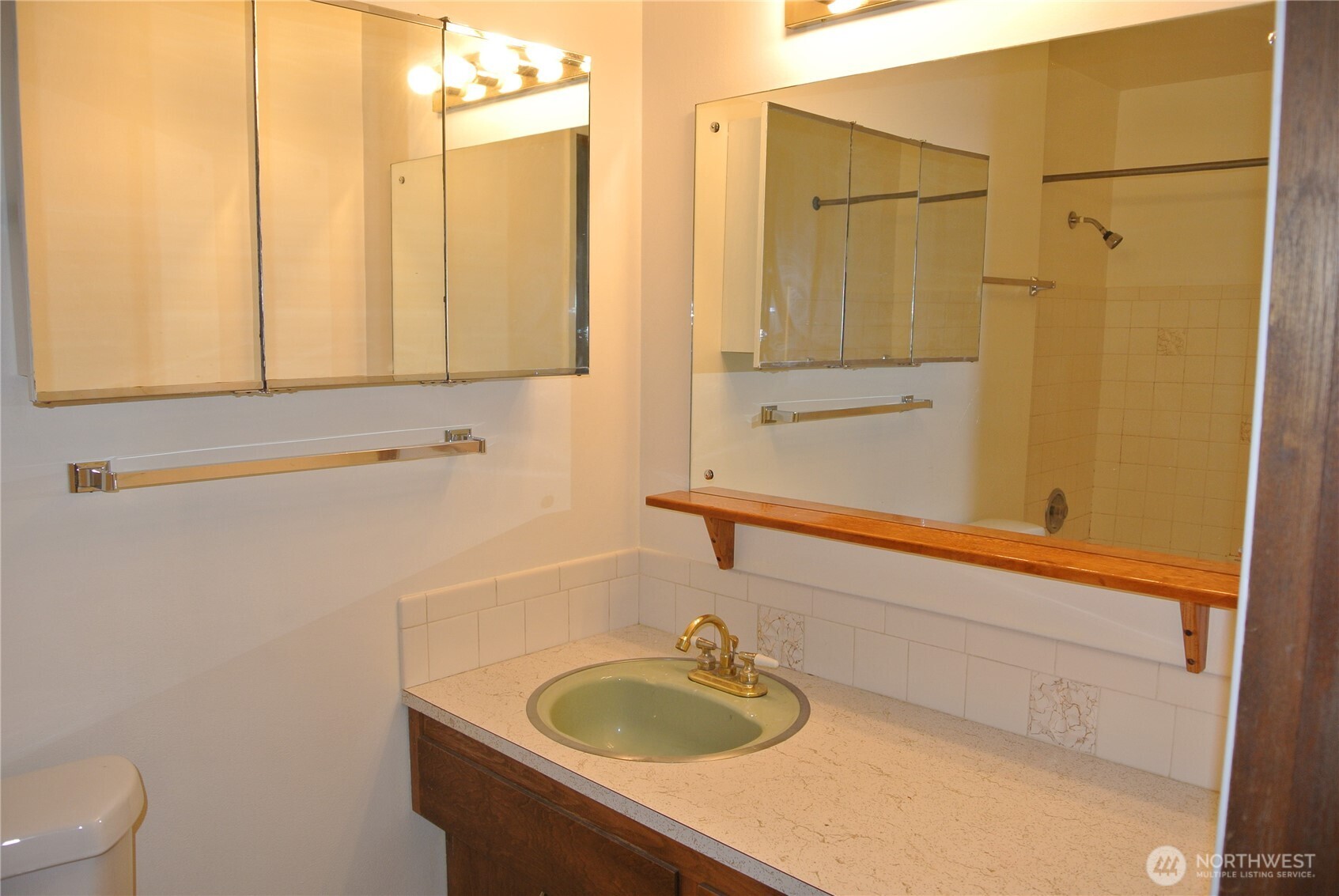 3438 14th Avenue W, Seattle, WA 98119
