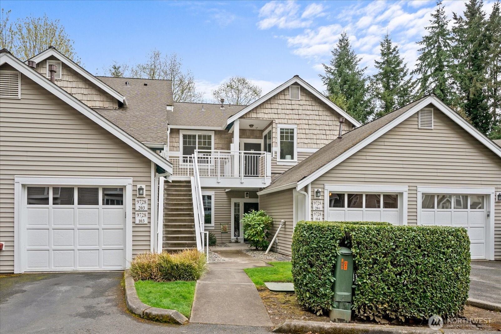 9728 178th Place NE #204, Redmond, WA 98052