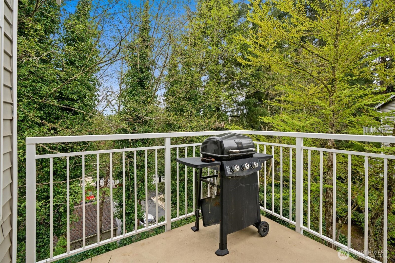 9728 178th Place NE #204, Redmond, WA 98052