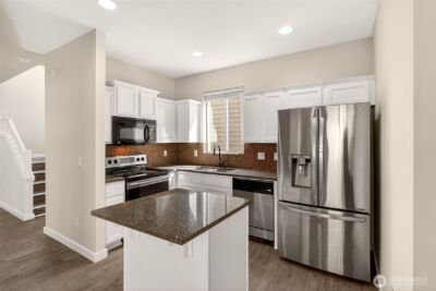 335 NE GRAHAM Avenue , Renton, WA 98059 - Photo 9