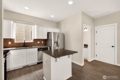 335 NE GRAHAM Avenue , Renton, WA 98059 - Photo 8