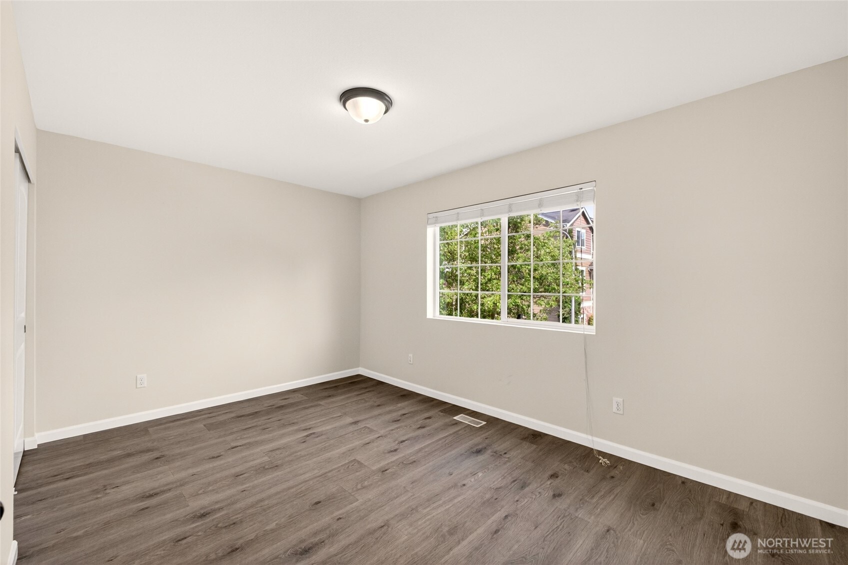 335 NE GRAHAM Avenue , Renton, WA 98059